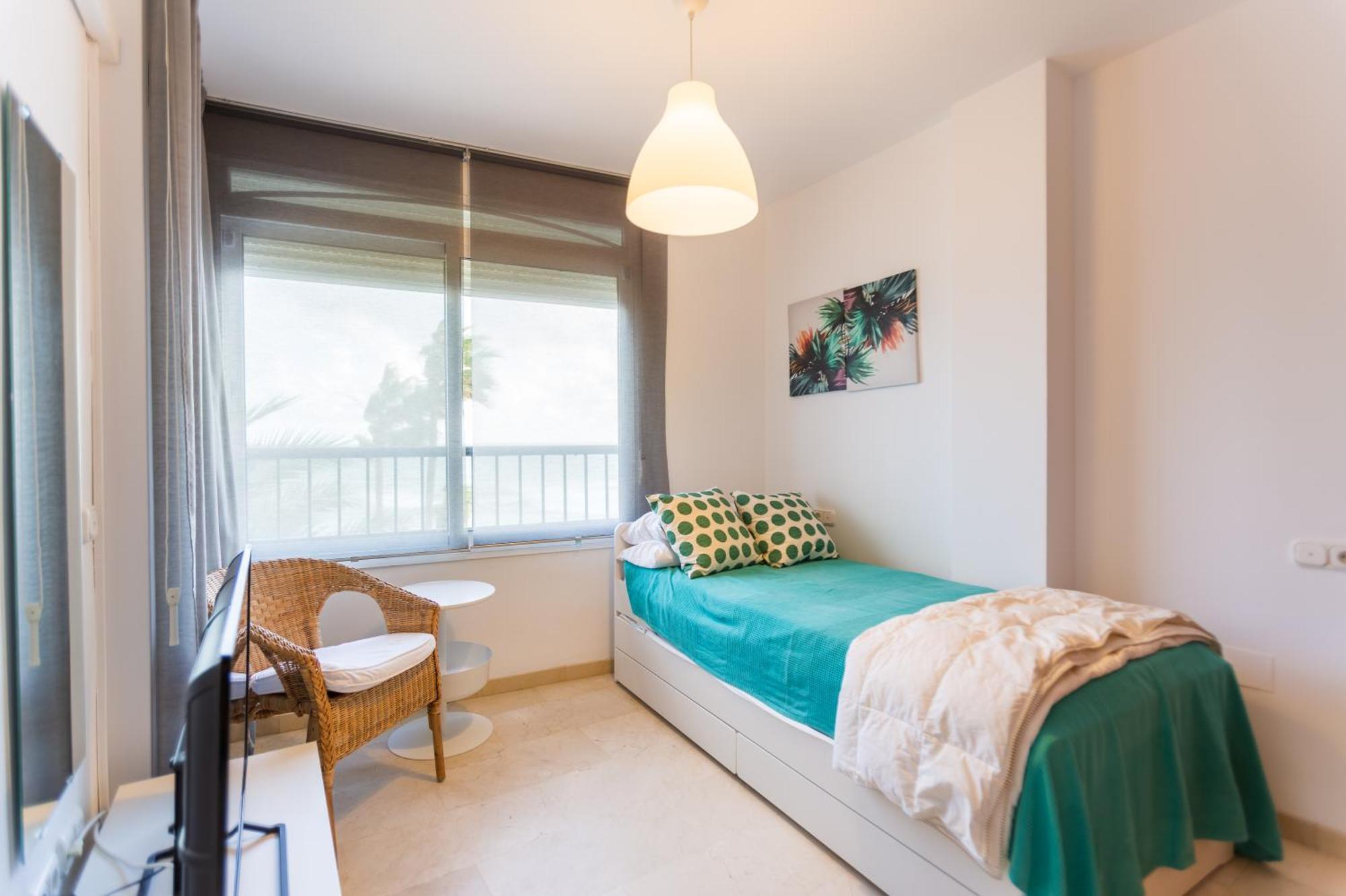 Bonito Apartamento En Primera Linea De Playa Эстепона Экстерьер фото